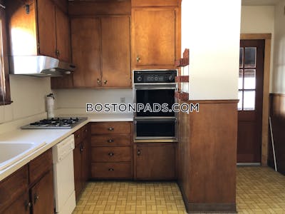 Medford Apartment for rent 3 Bedrooms 1 Bath  Tufts - $3,350